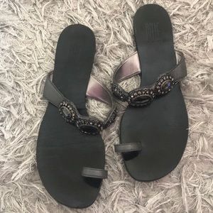 Pelle Mode. Black jeweled leather sandal size 8